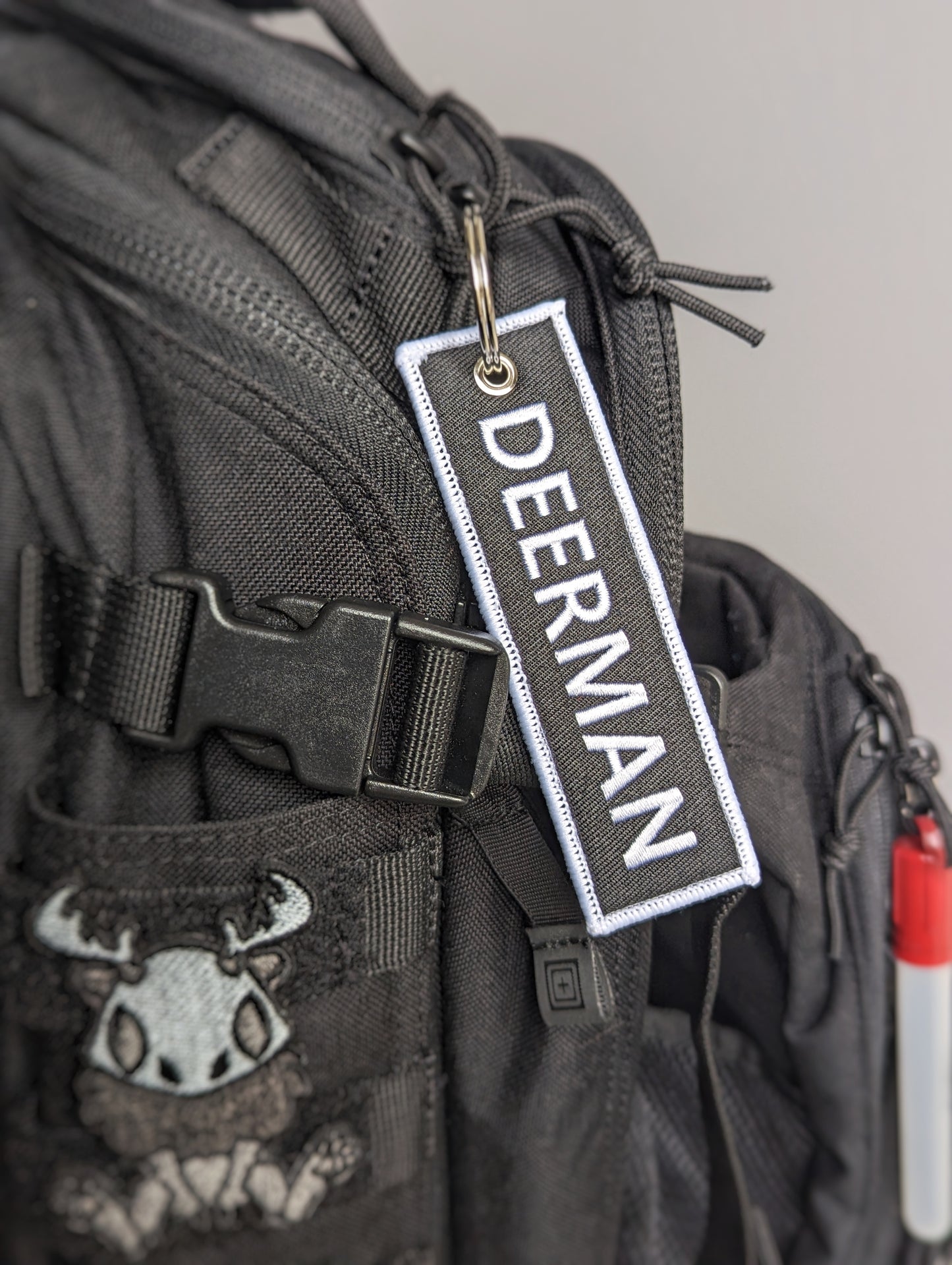 Deerman jet tag keychain